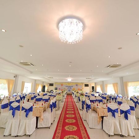 Hoa Binh 2 Hotel Long Xuyên Buitenkant foto