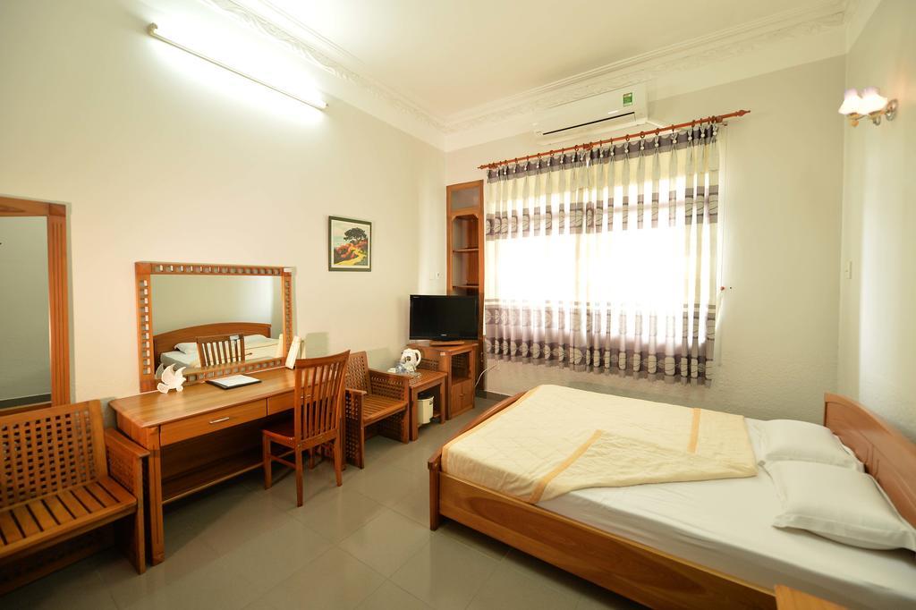 Hoa Binh 2 Hotel Long Xuyên Buitenkant foto