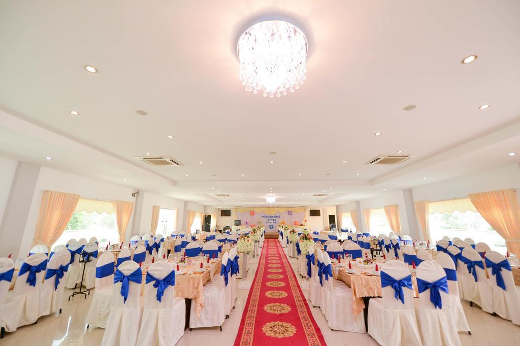 Hoa Binh 2 Hotel Long Xuyên Buitenkant foto