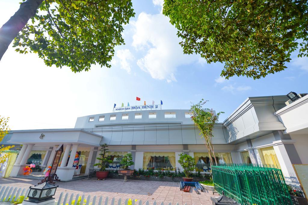 Hoa Binh 2 Hotel Long Xuyên Buitenkant foto
