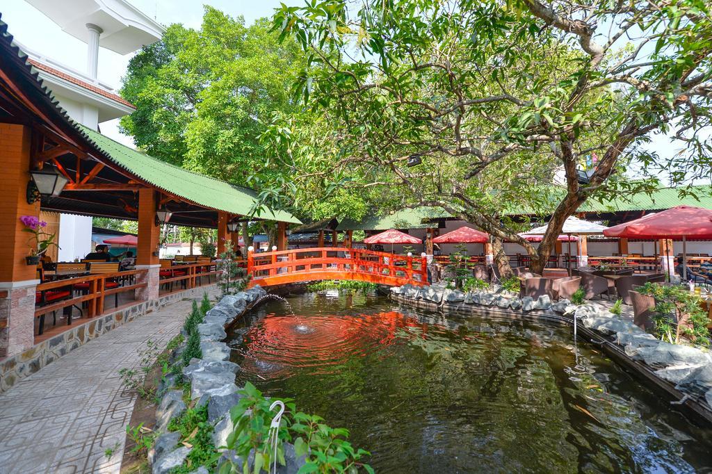 Hoa Binh 2 Hotel Long Xuyên Buitenkant foto