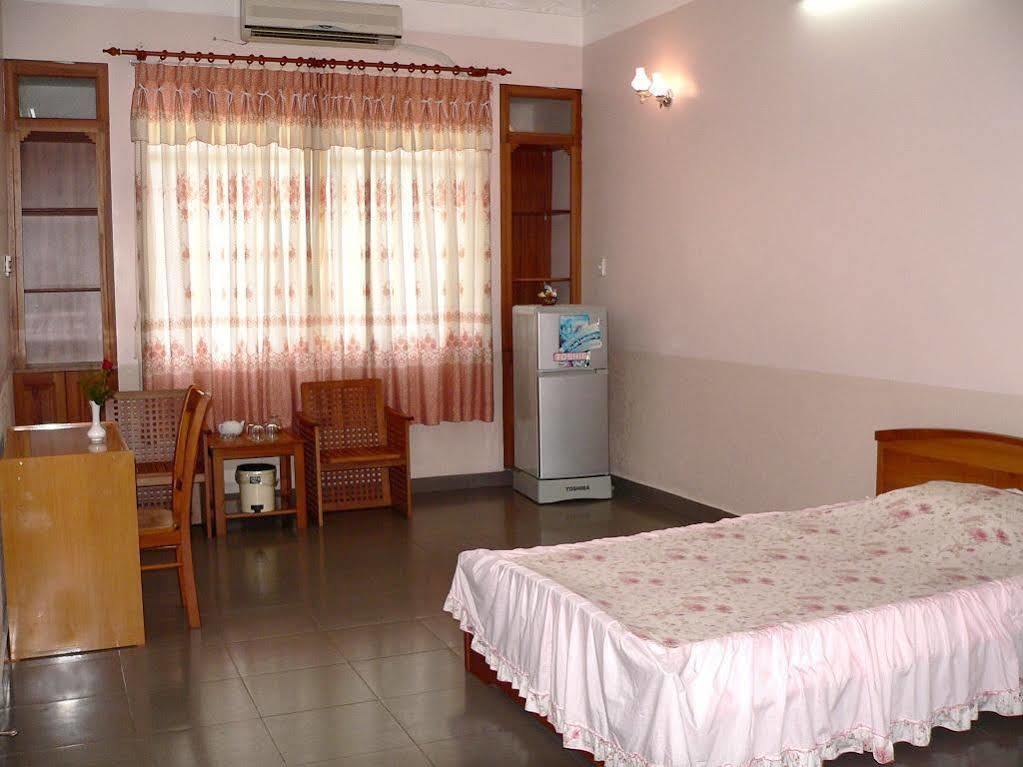 Hoa Binh 2 Hotel Long Xuyên Buitenkant foto